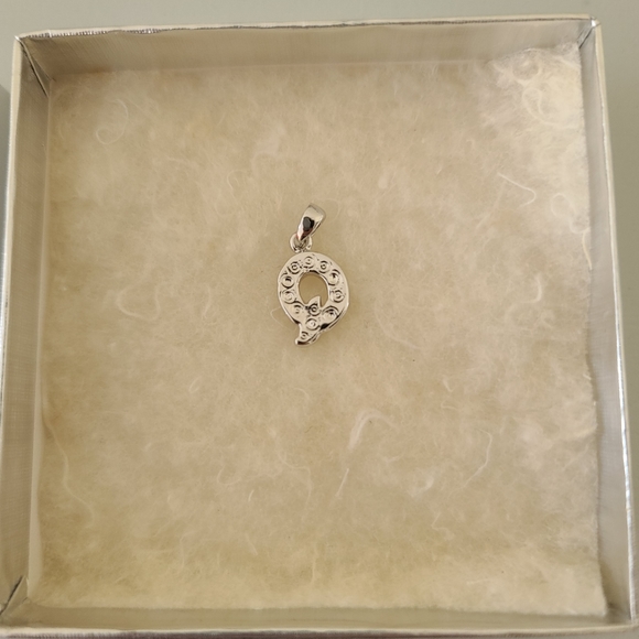 Letter "Q" Pendant with Crystals - Picture 2 of 3